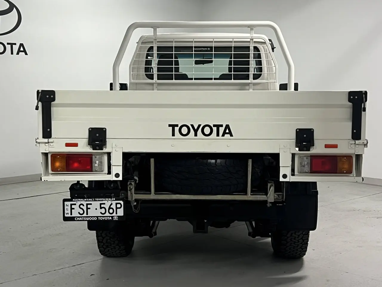 2019 TOYOTA LC MILITARY Gallery Image 7