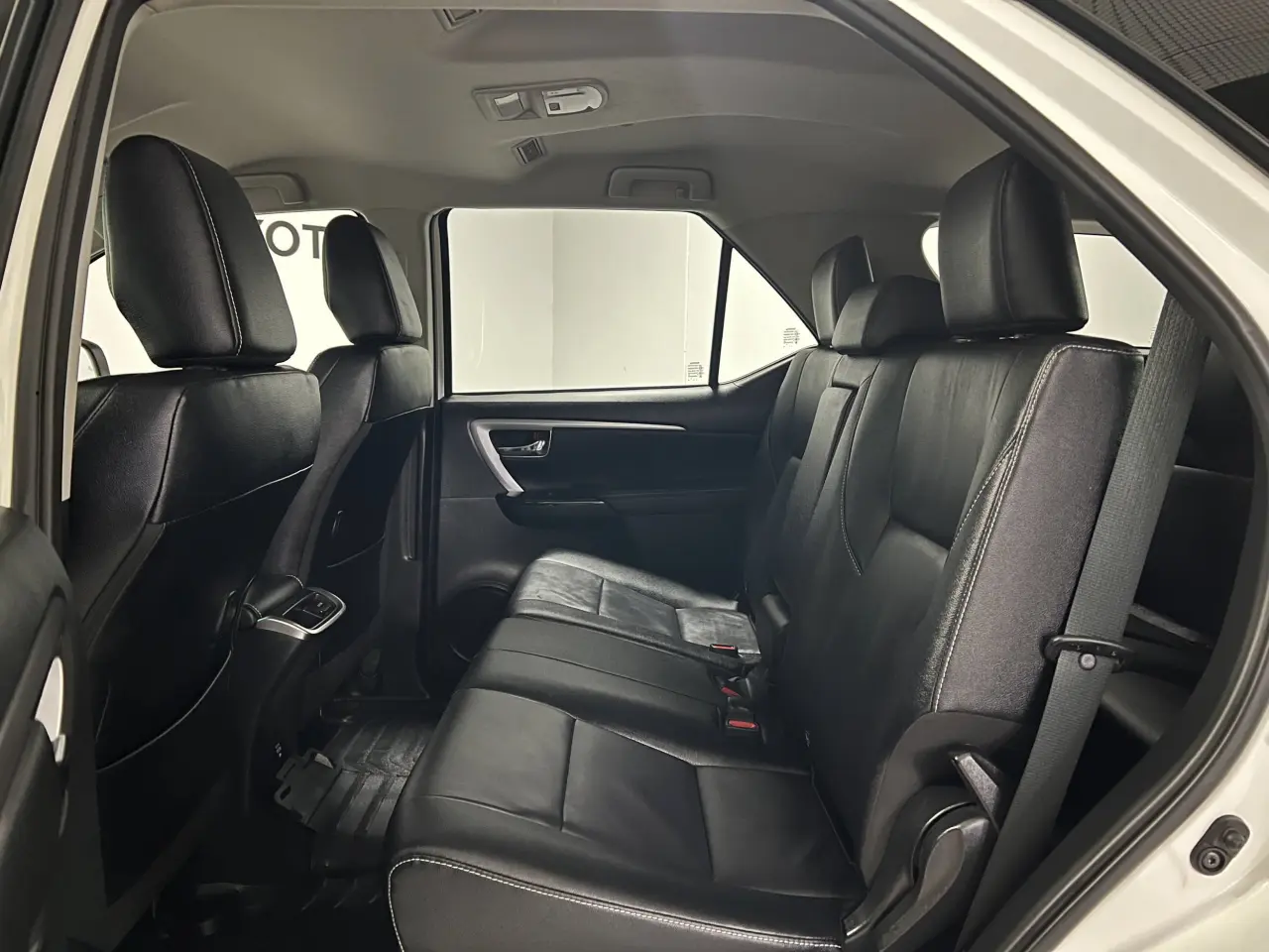 2025 TOYOTA FORTUNER Gallery Image 14
