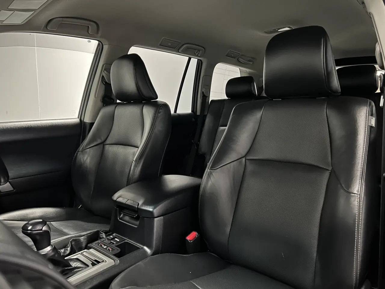 2020 TOYOTA PRADO Gallery Image 17