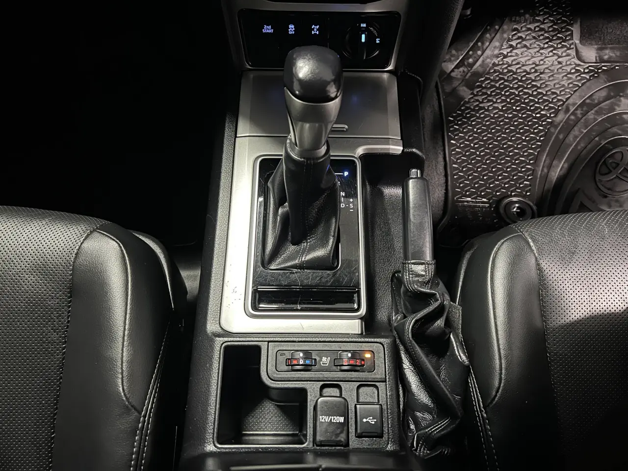 2020 TOYOTA PRADO Gallery Image 21