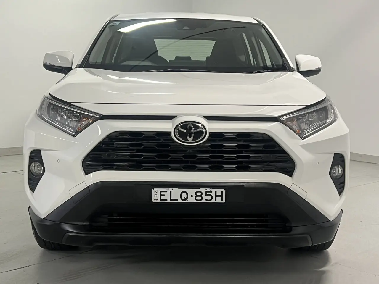 2019 TOYOTA RAV4 Gallery Image 3