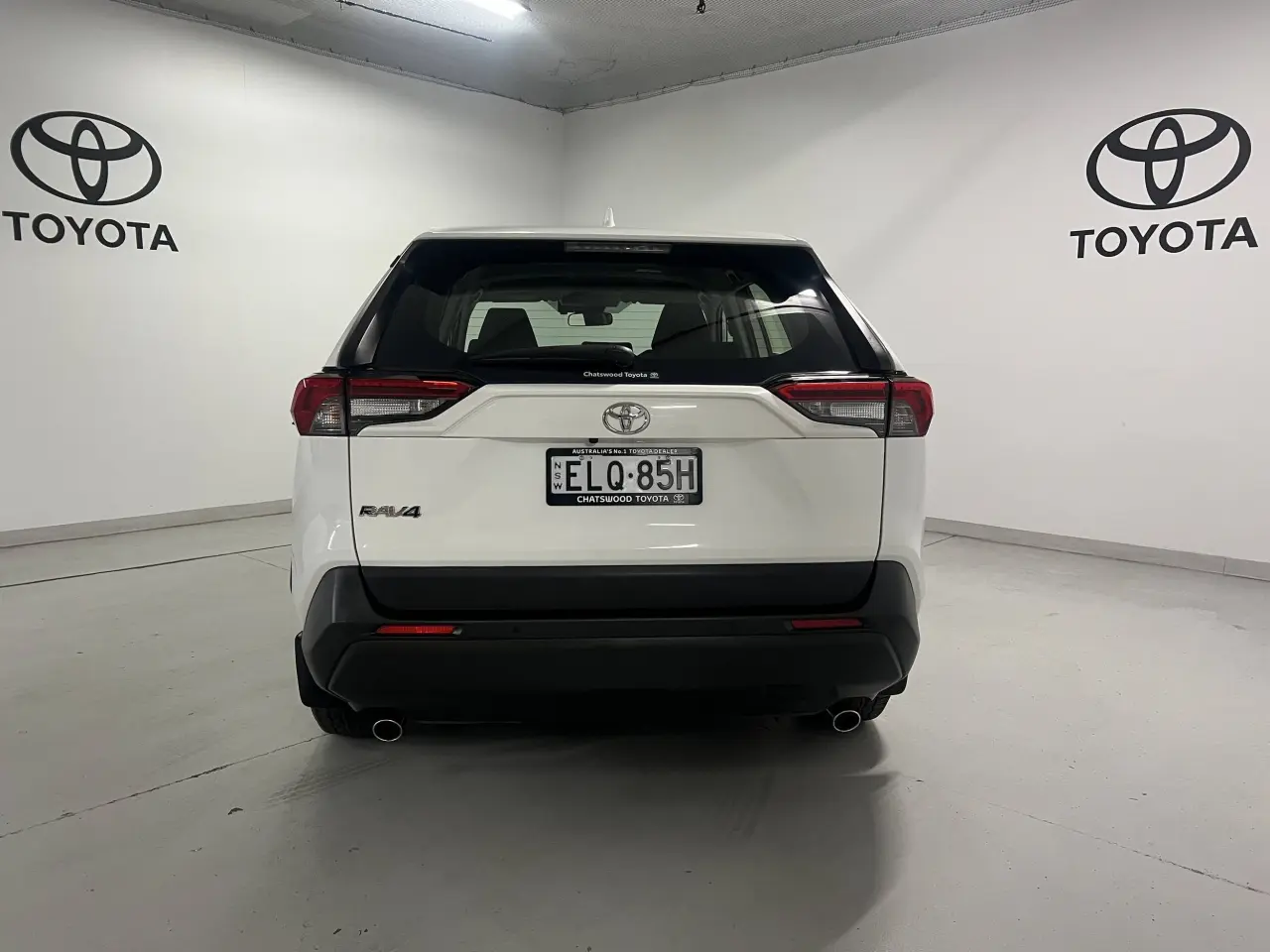 2019 TOYOTA RAV4 Gallery Image 6