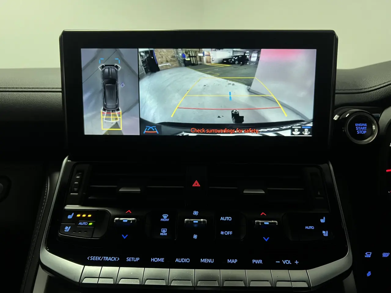 2022 TOYOTA LANDCRUISER Gallery Image 19