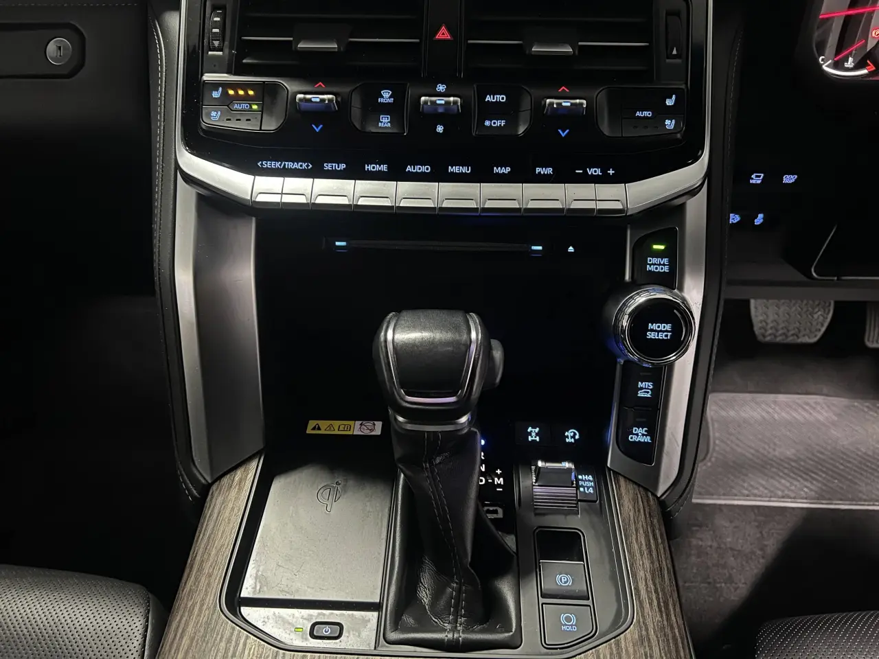 2022 TOYOTA LANDCRUISER Gallery Image 20
