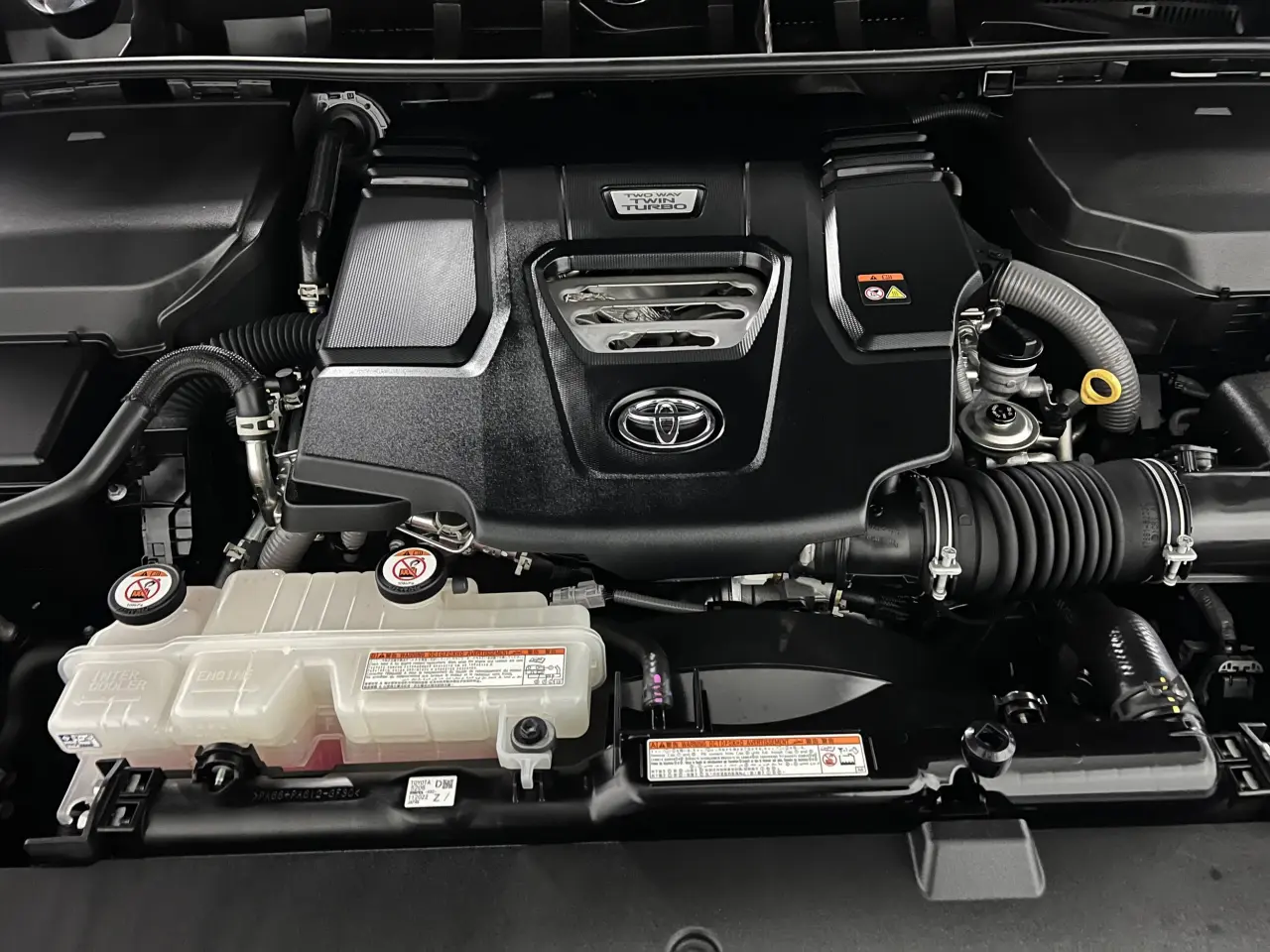 2022 TOYOTA LANDCRUISER Gallery Image 21