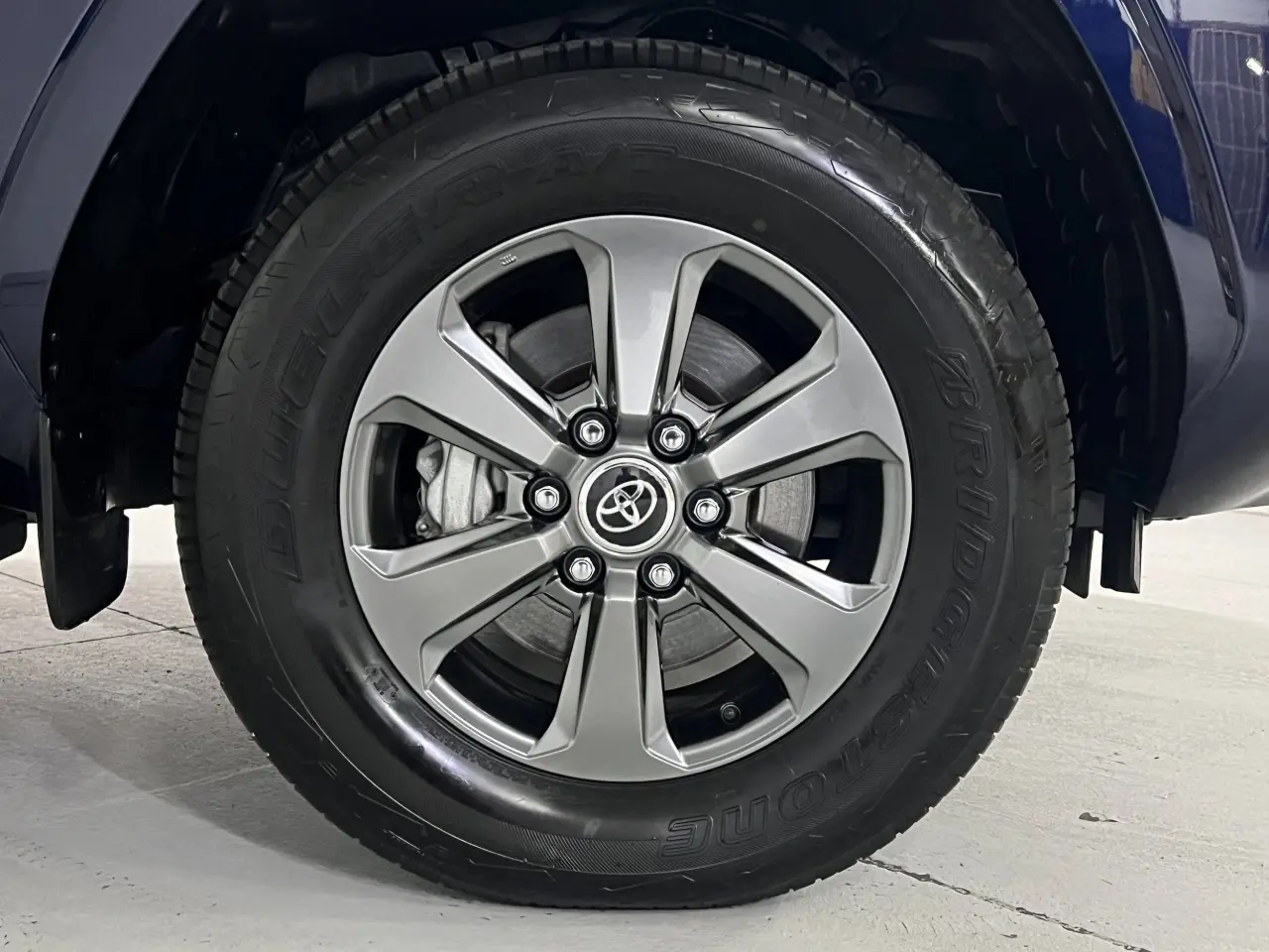 2022 TOYOTA LANDCRUISER Gallery Image 5