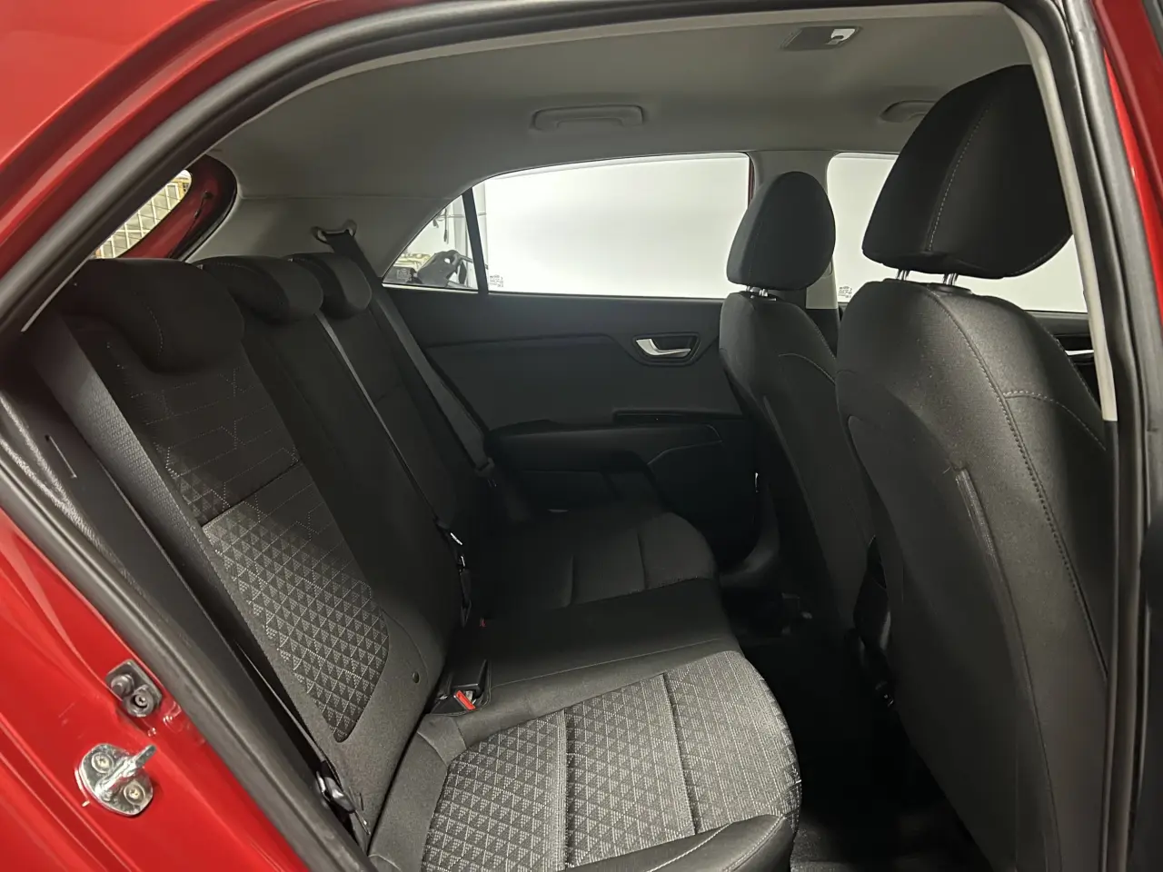 2021 KIA RIO Gallery Image 11