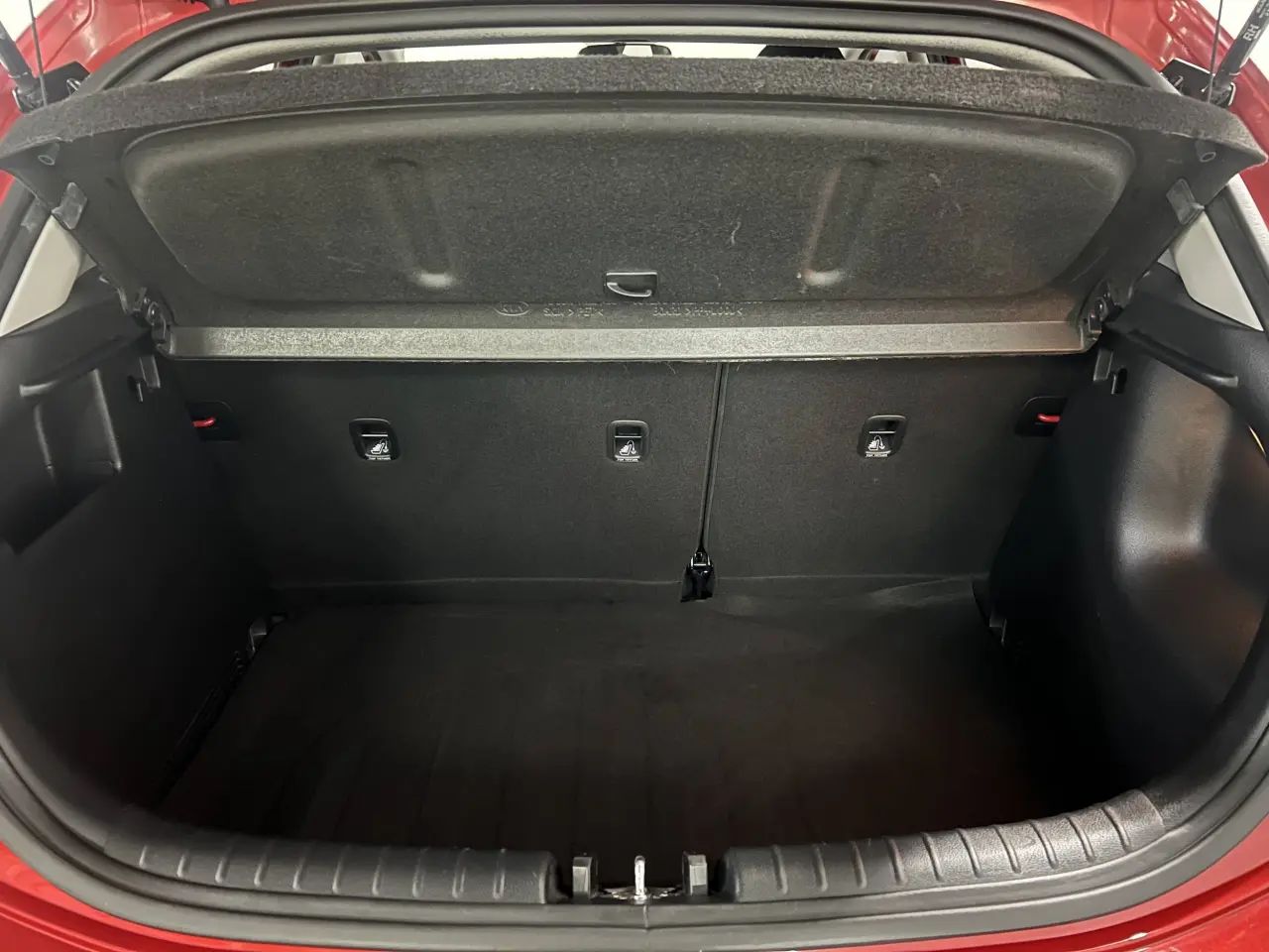 2021 KIA RIO Gallery Image 12