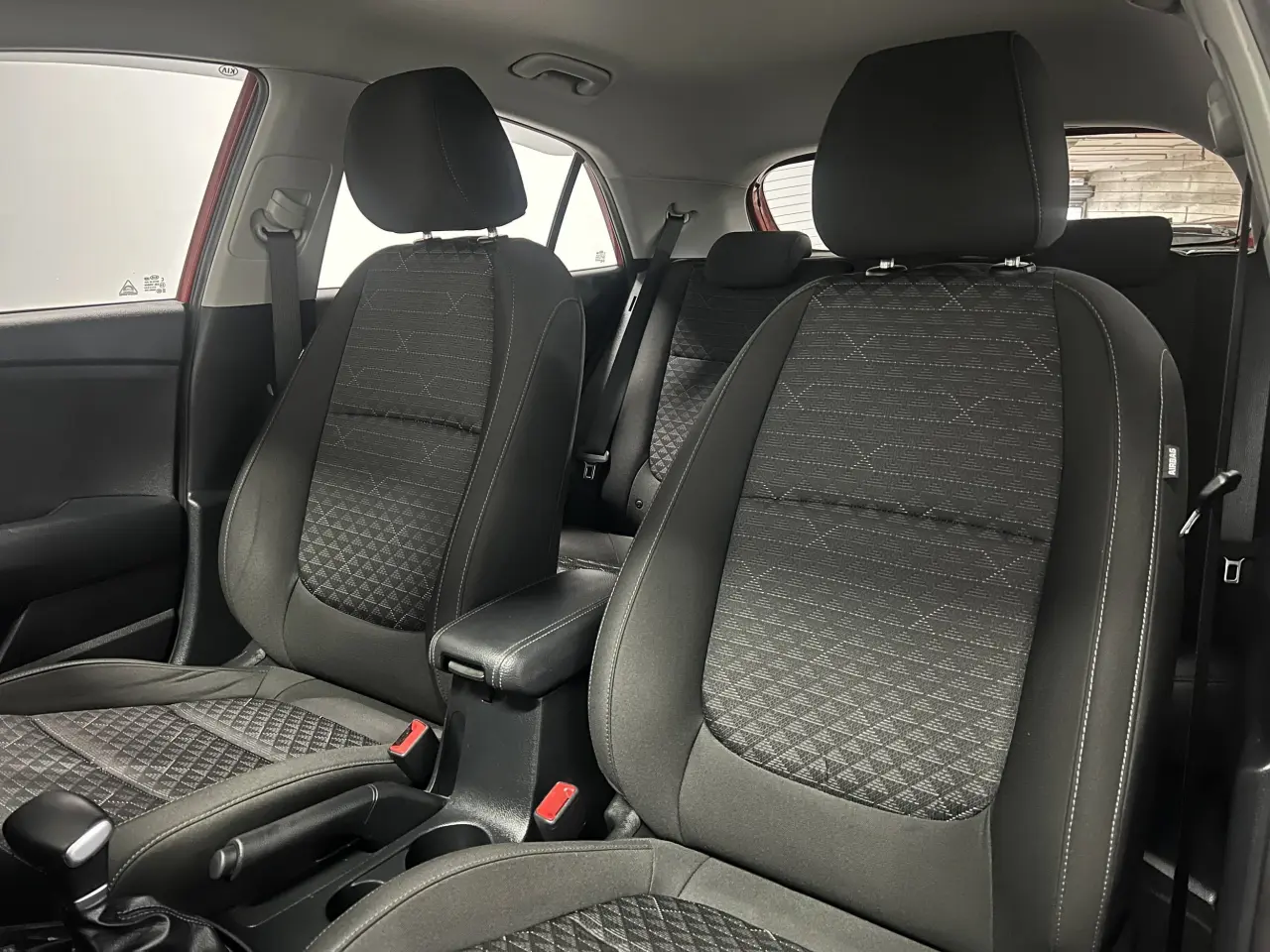 2021 KIA RIO Gallery Image 15