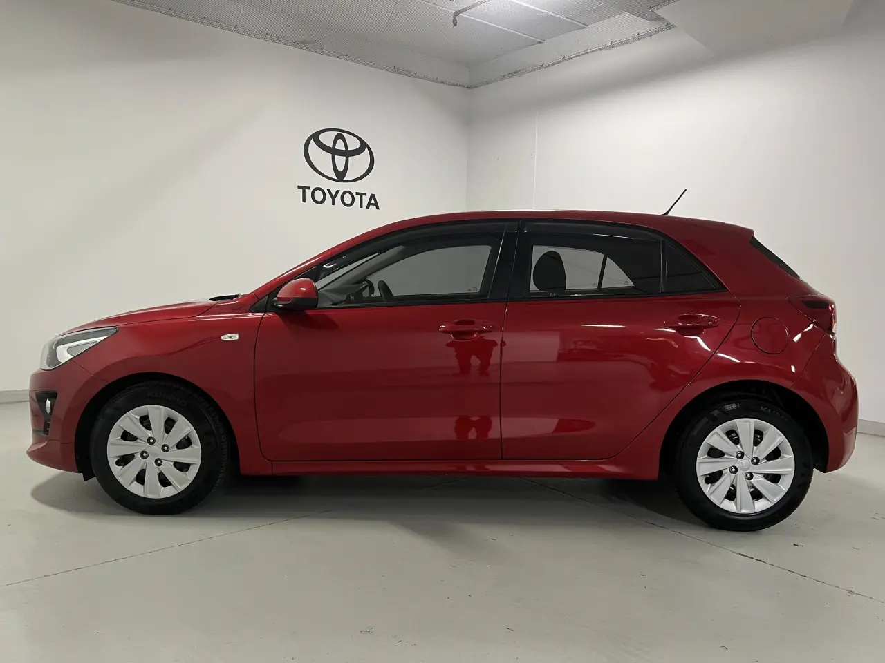 2021 KIA RIO Gallery Image 9