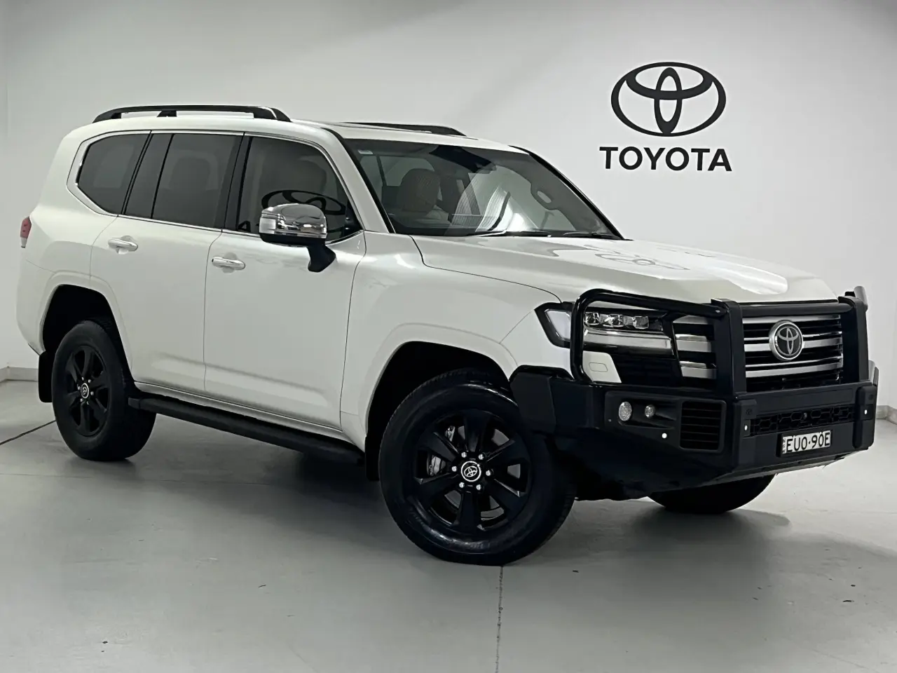 2022 TOYOTA LANDCRUISER Gallery Image 1