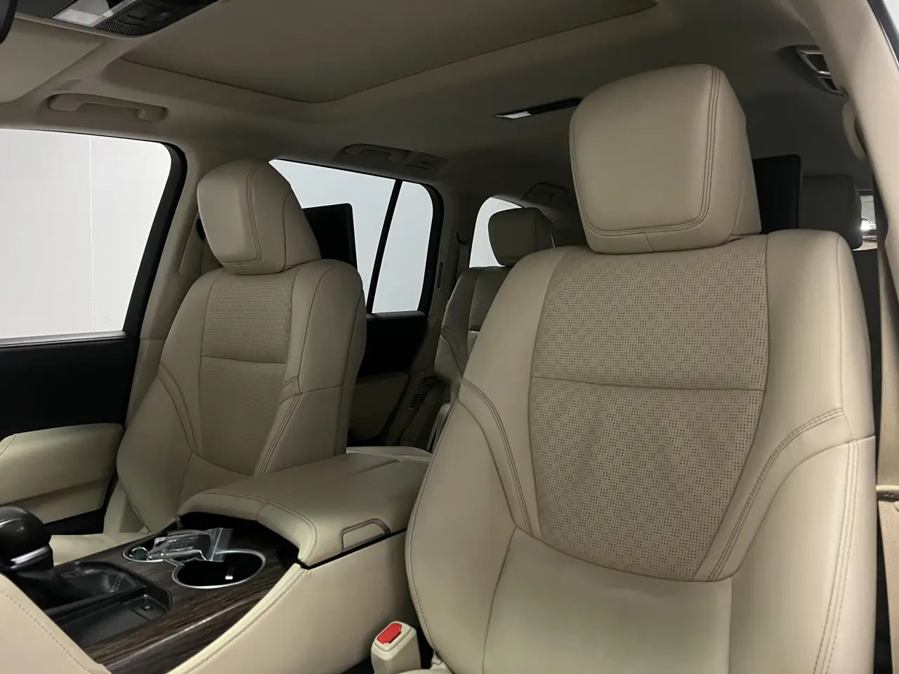 2022 TOYOTA LANDCRUISER Gallery Image 17