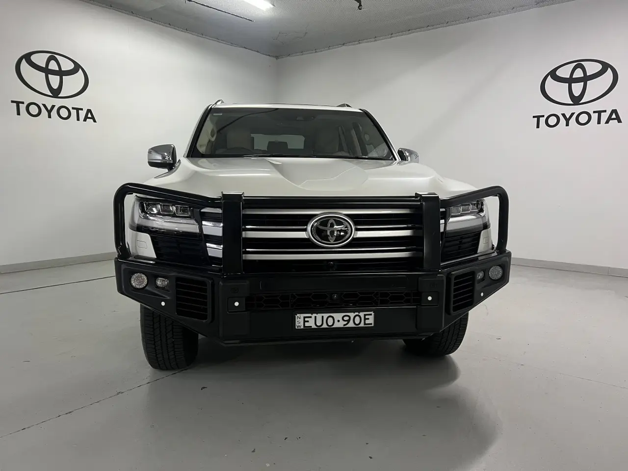 2022 TOYOTA LANDCRUISER Gallery Image 2
