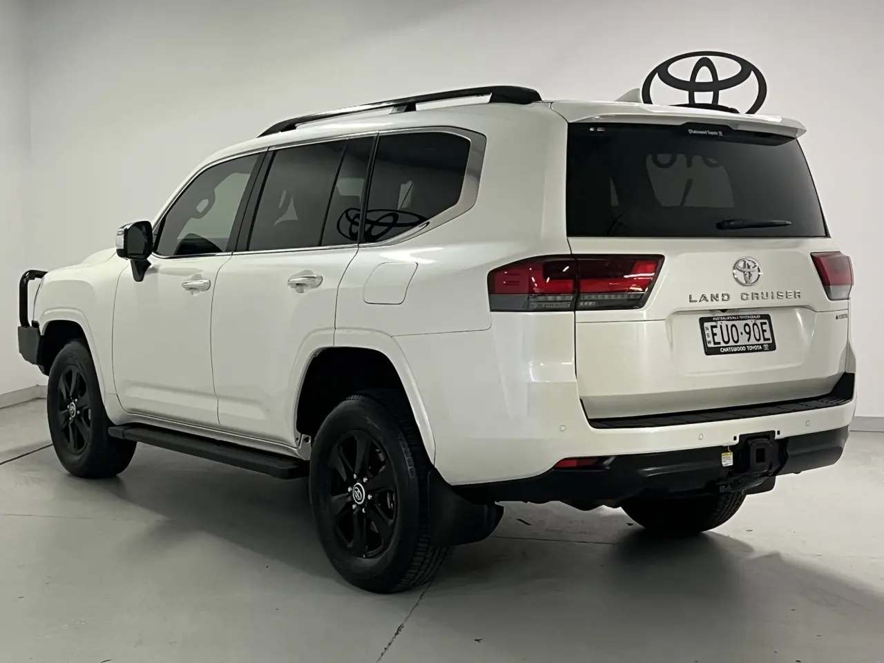 2022 TOYOTA LANDCRUISER Gallery Image 8