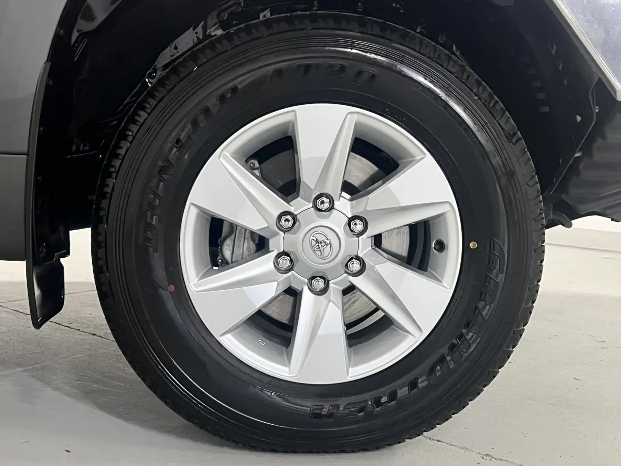 2022 TOYOTA PRADO Gallery Image 5