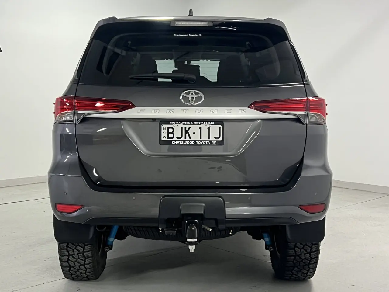 2021 TOYOTA FORTUNER Gallery Image 7