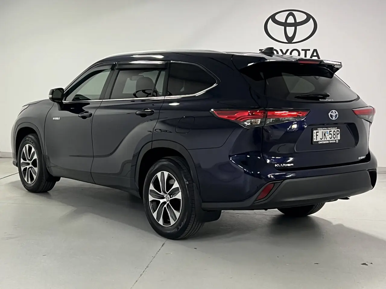 2023 TOYOTA KLUGER HYBRID Gallery Image 8