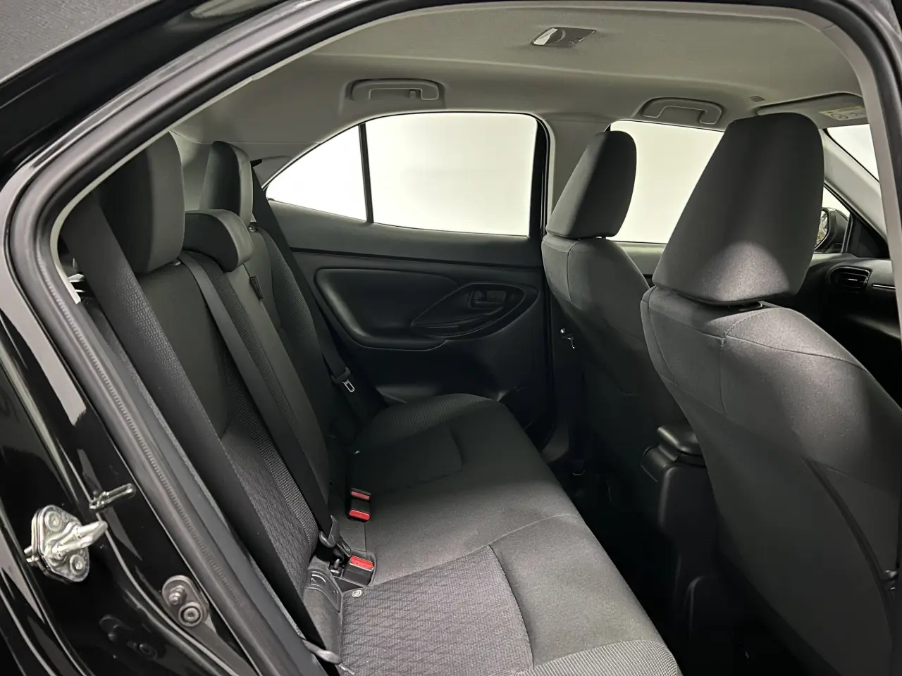 2024 TOYOTA YARIS CROSS HYBRID Gallery Image 12