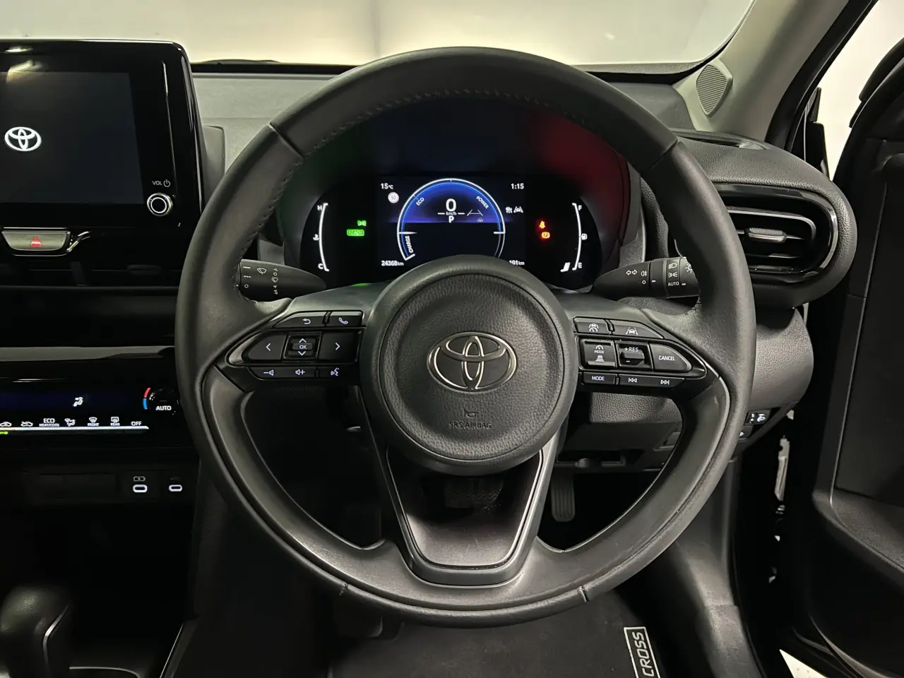 2024 TOYOTA YARIS CROSS HYBRID Gallery Image 16