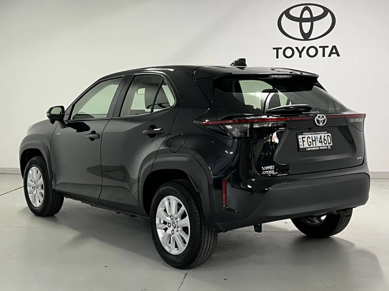 2024 TOYOTA YARIS CROSS HYBRID Gallery Image 8