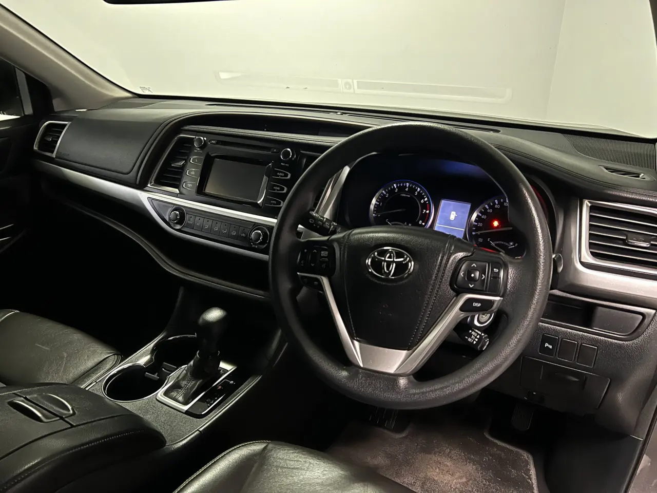 2014 TOYOTA KLUGER Gallery Image 10