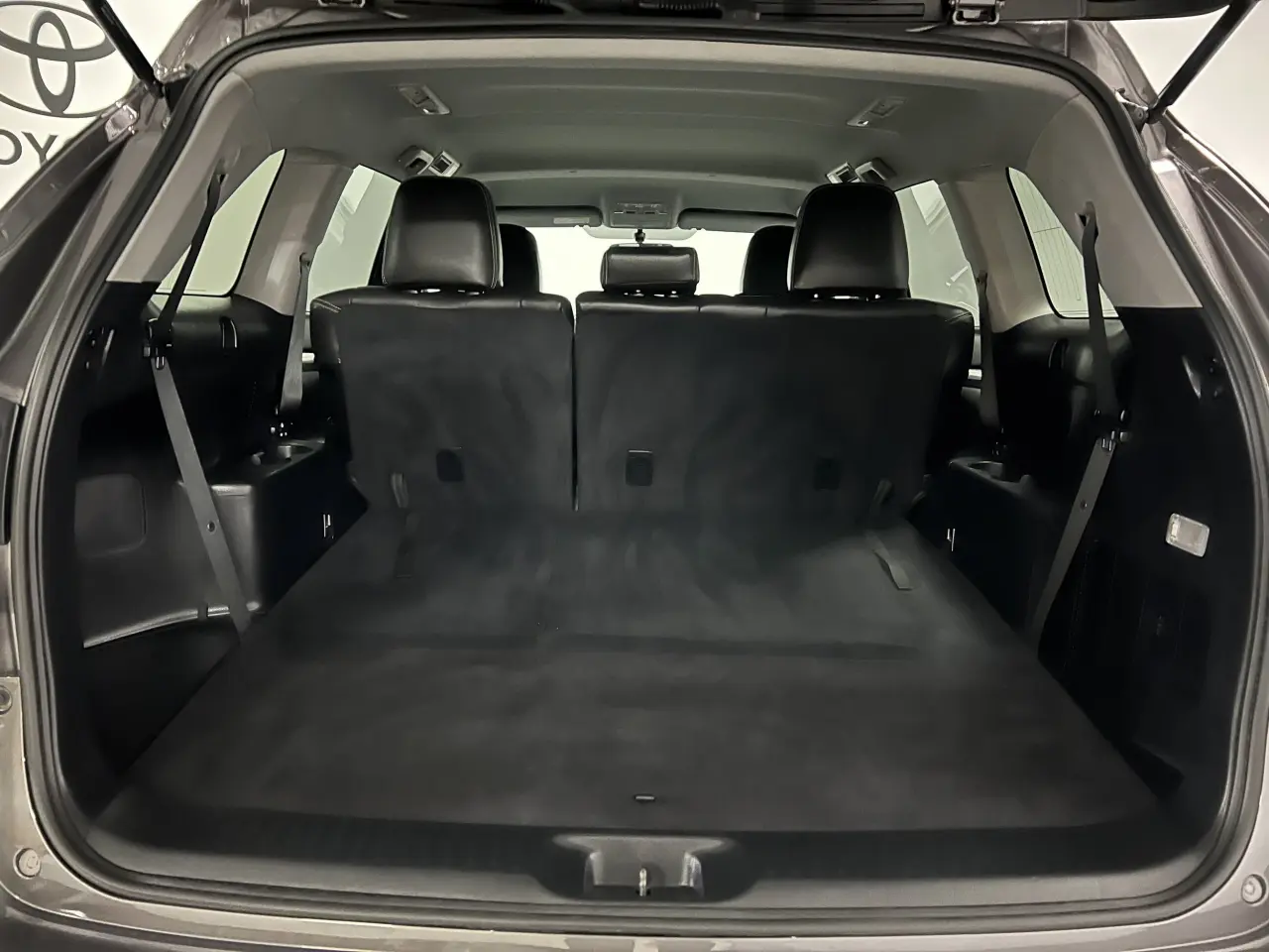 2014 TOYOTA KLUGER Gallery Image 12