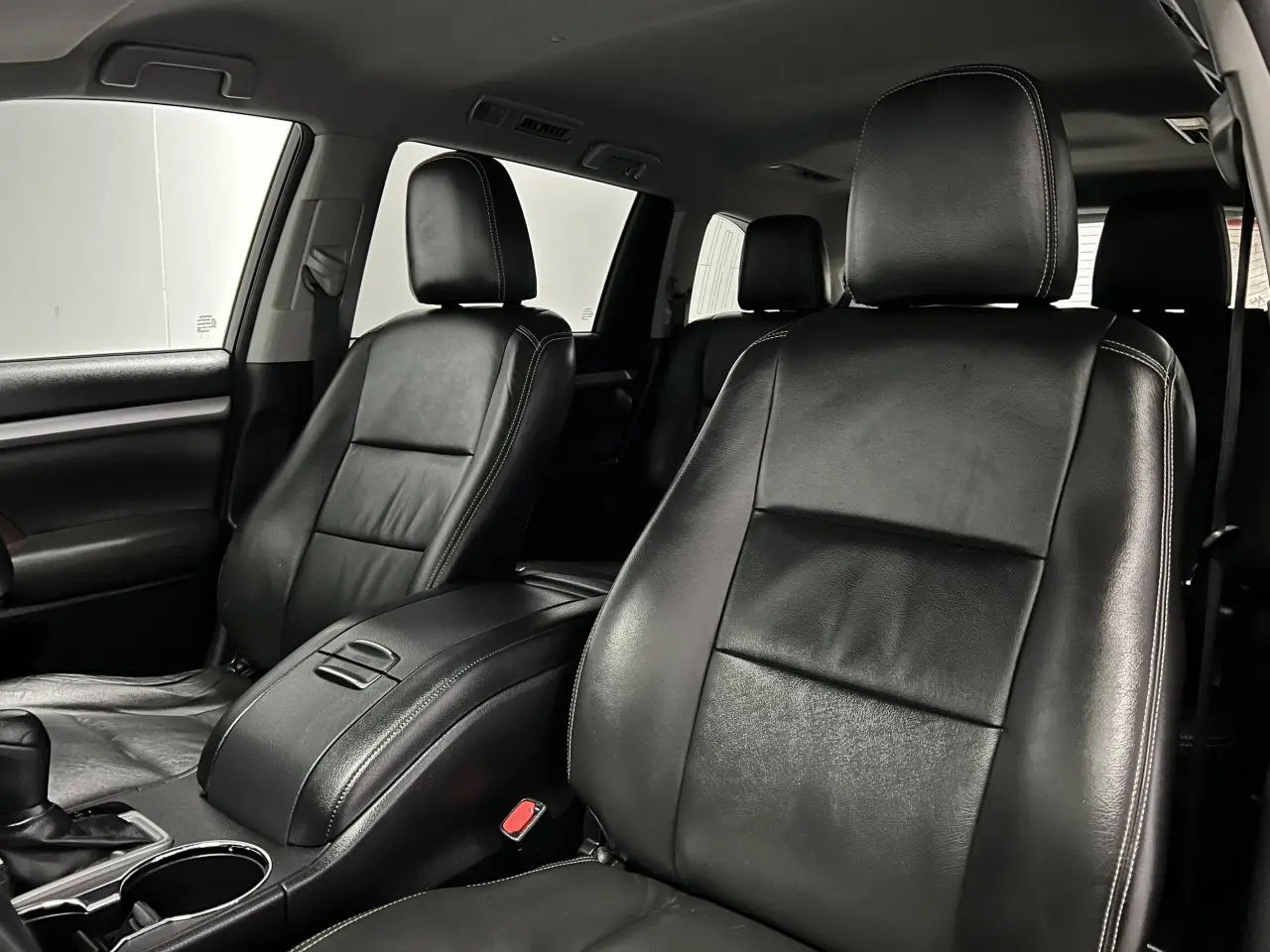 2014 TOYOTA KLUGER Gallery Image 16