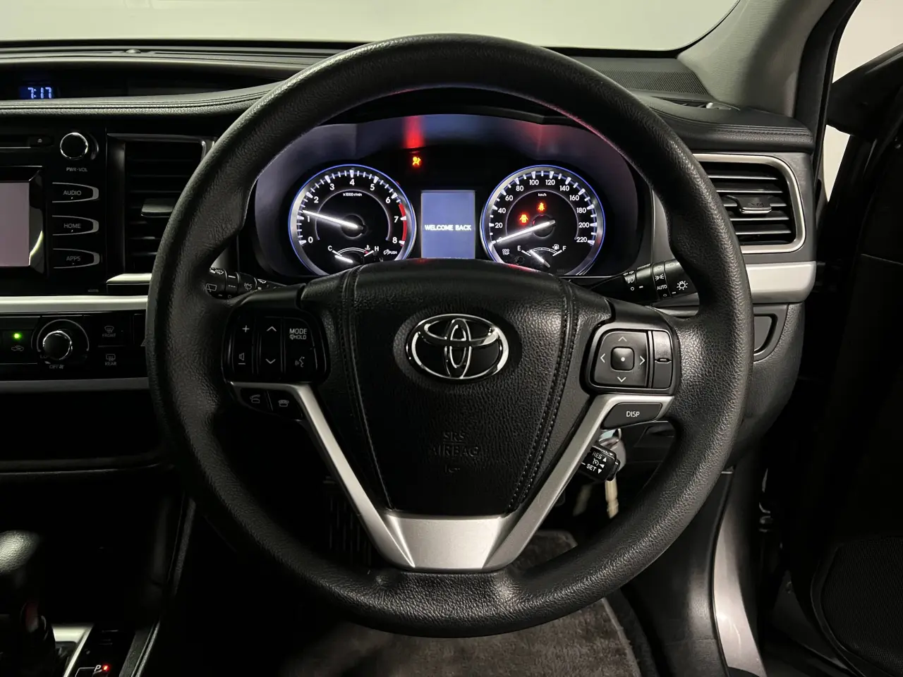 2014 TOYOTA KLUGER Gallery Image 17