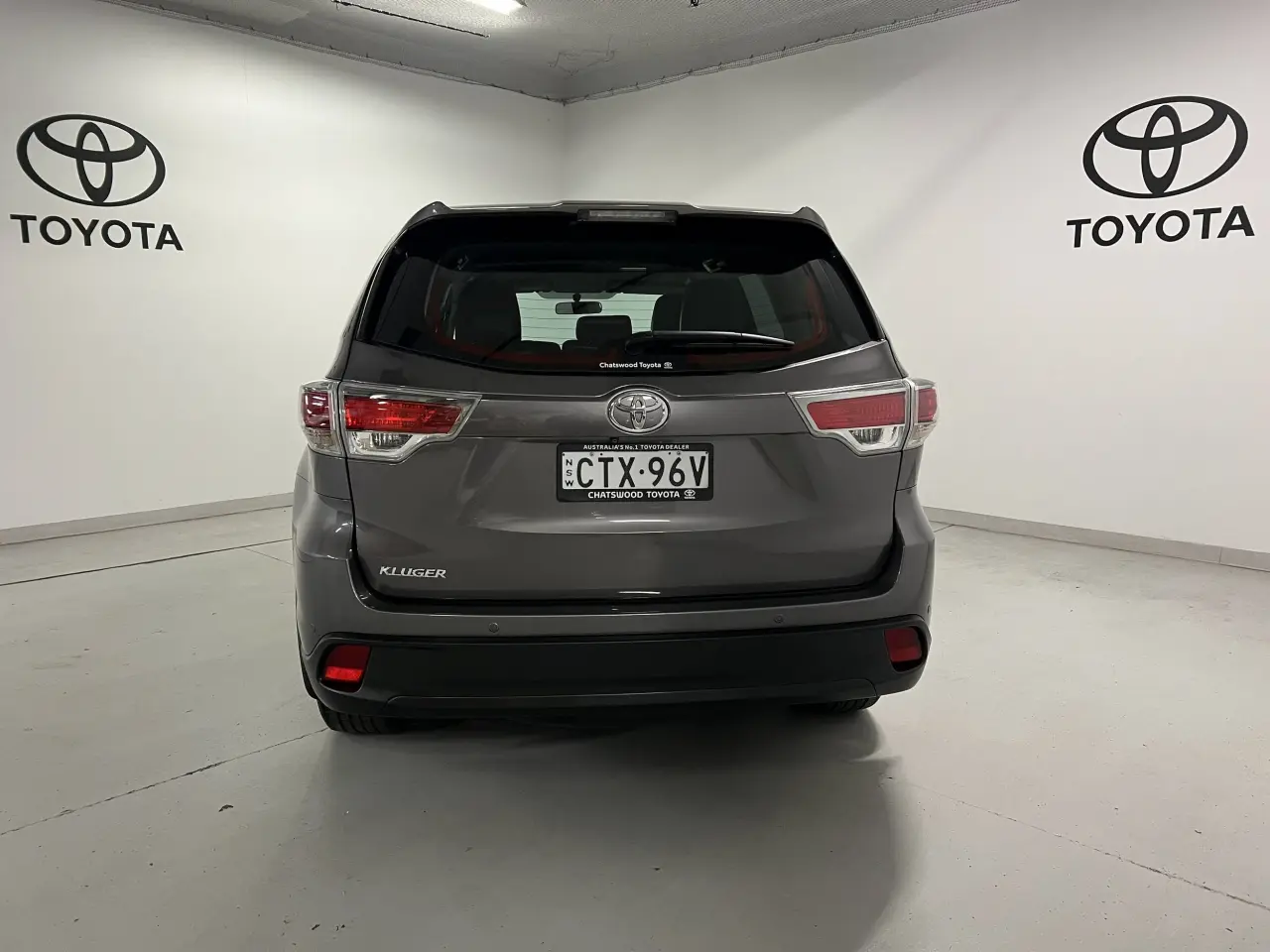 2014 TOYOTA KLUGER Gallery Image 6