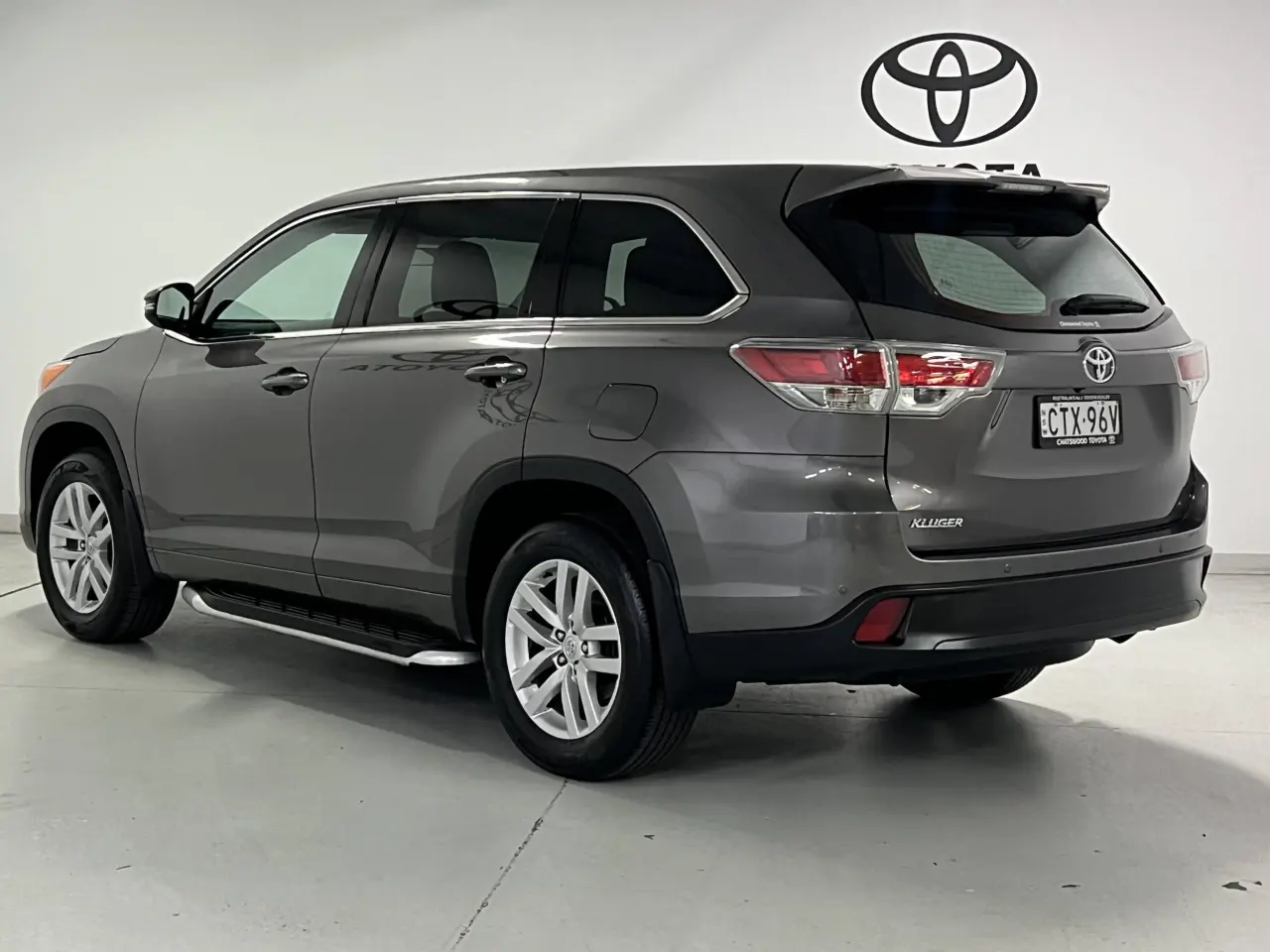 2014 TOYOTA KLUGER Gallery Image 8