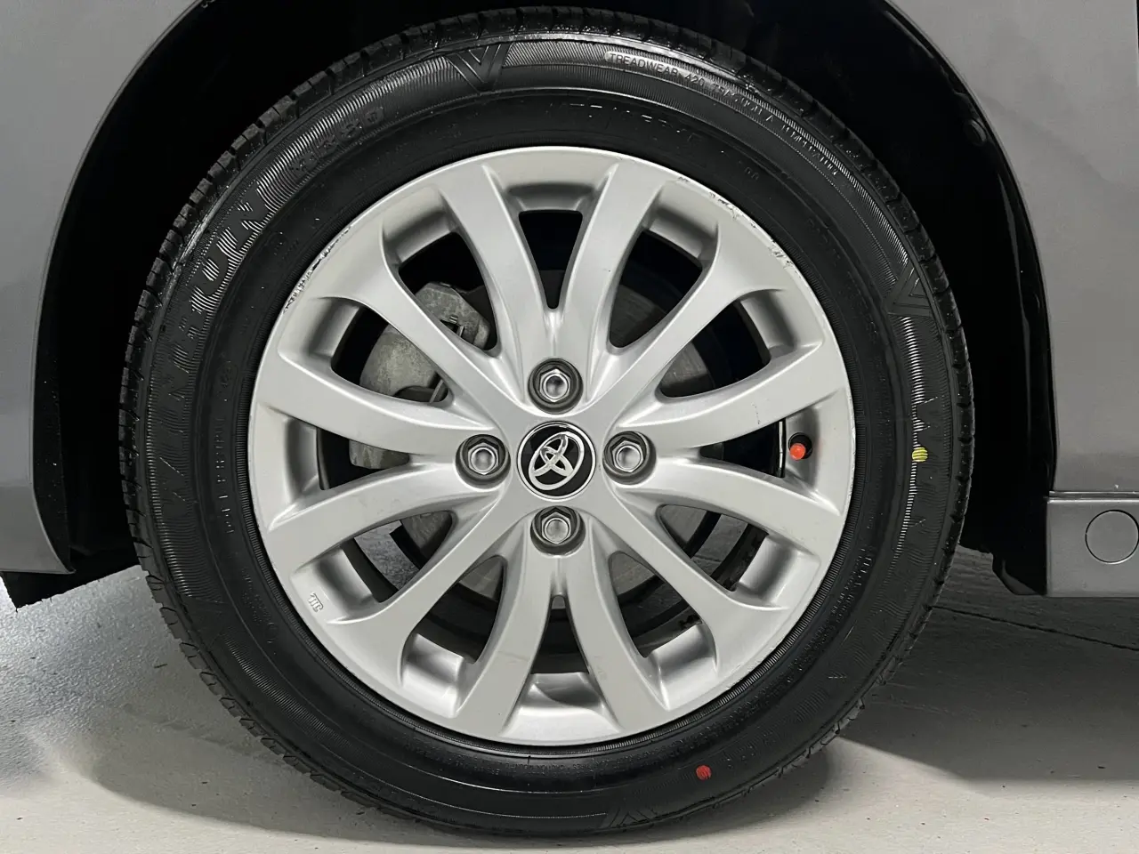 2015 TOYOTA YARIS Gallery Image 5