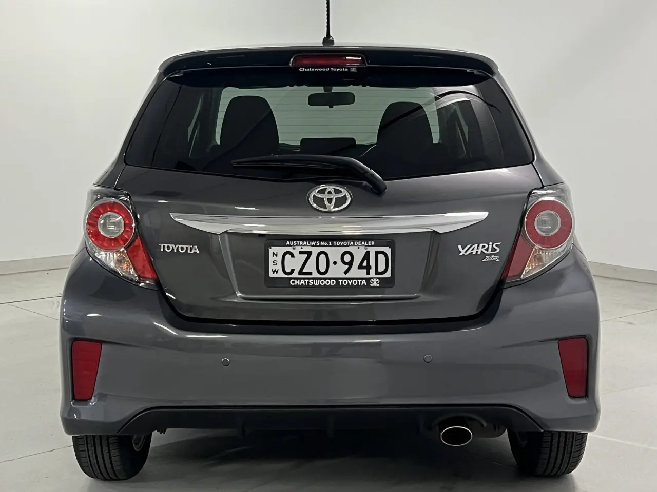 2015 TOYOTA YARIS Gallery Image 7