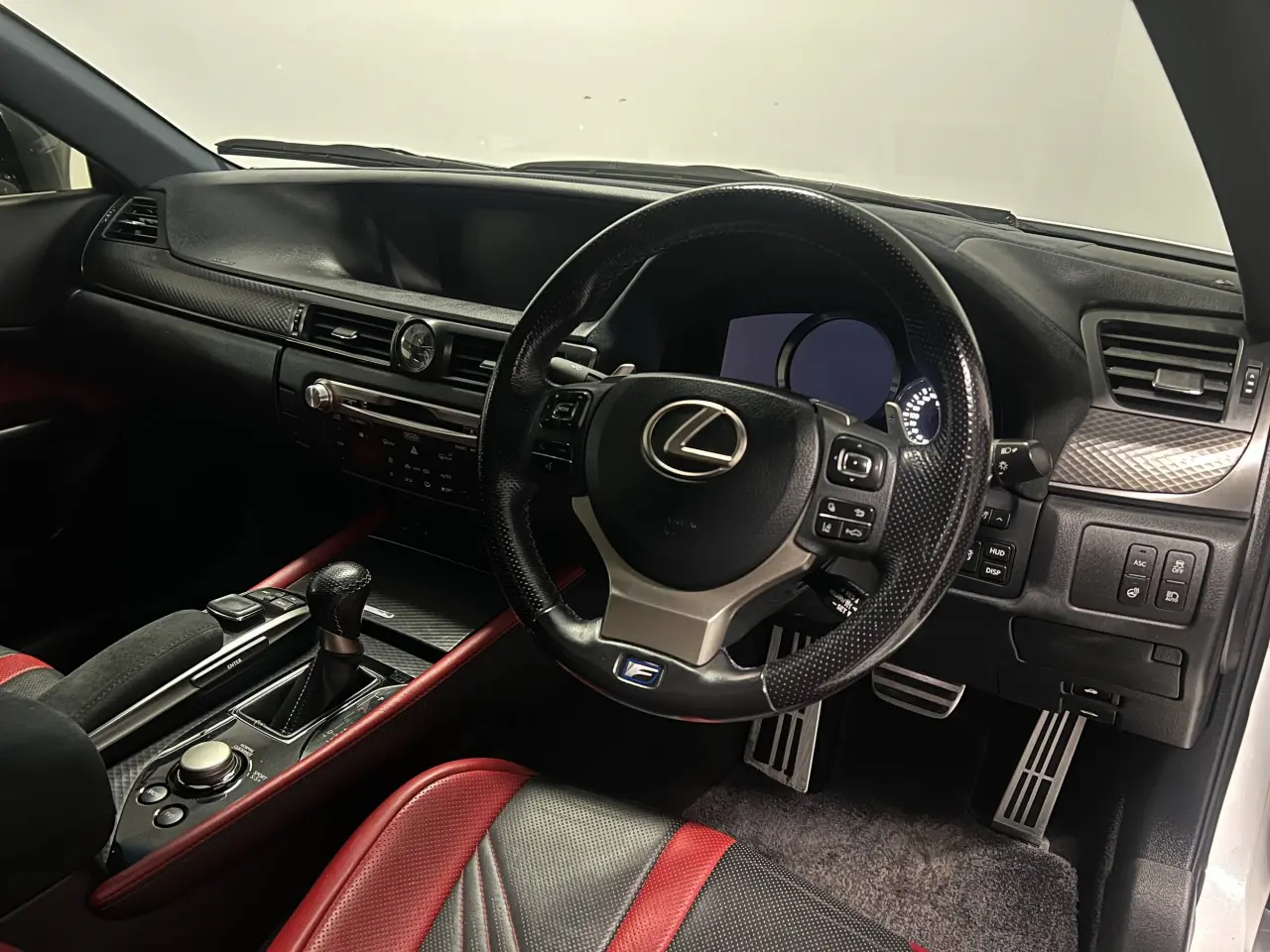 2018 LEXUS GS-F Gallery Image 10