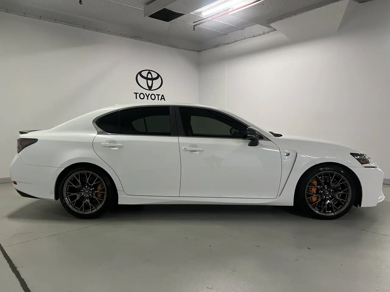 2018 LEXUS GS-F Gallery Image 4
