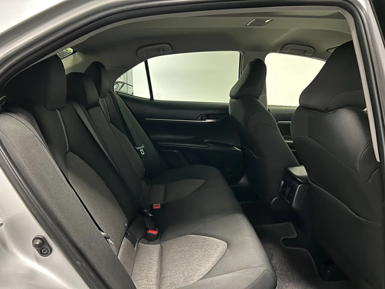 2023 TOYOTA CAMRY HYBRID Gallery Image 11