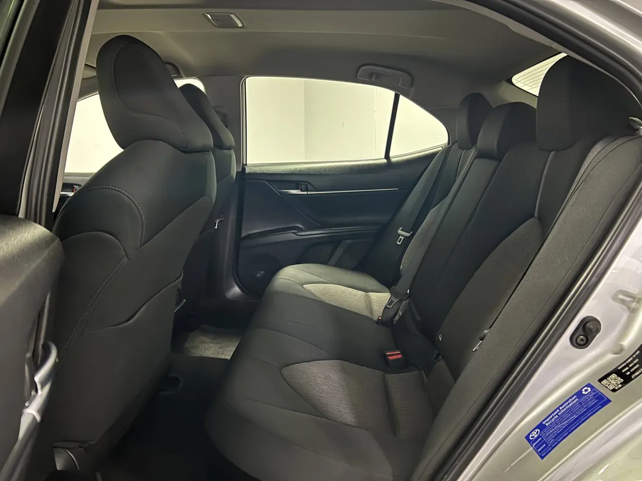 2023 TOYOTA CAMRY HYBRID Gallery Image 13