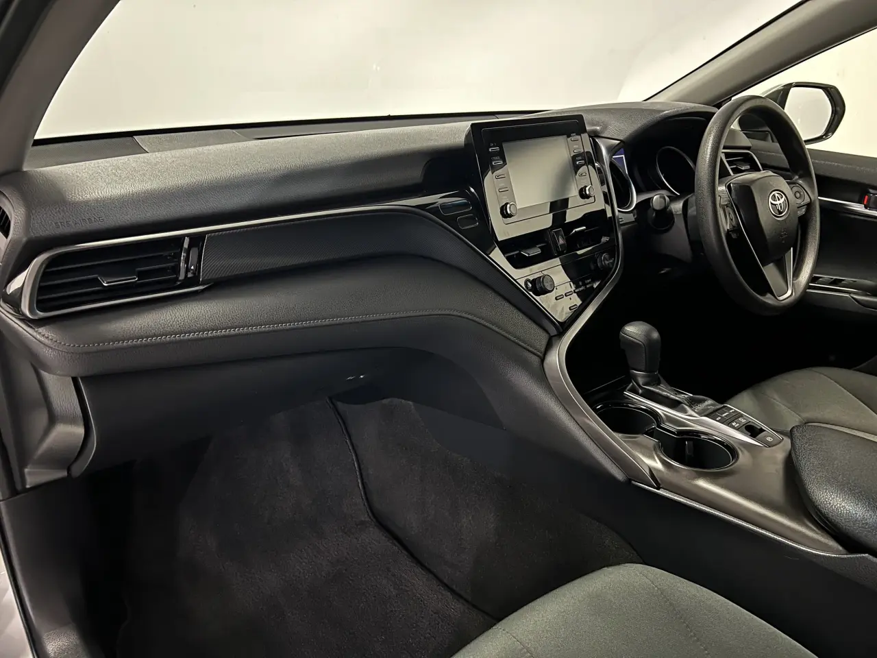 2023 TOYOTA CAMRY HYBRID Gallery Image 14