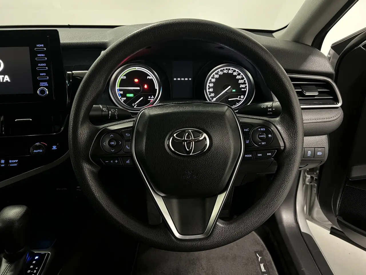 2023 TOYOTA CAMRY HYBRID Gallery Image 16