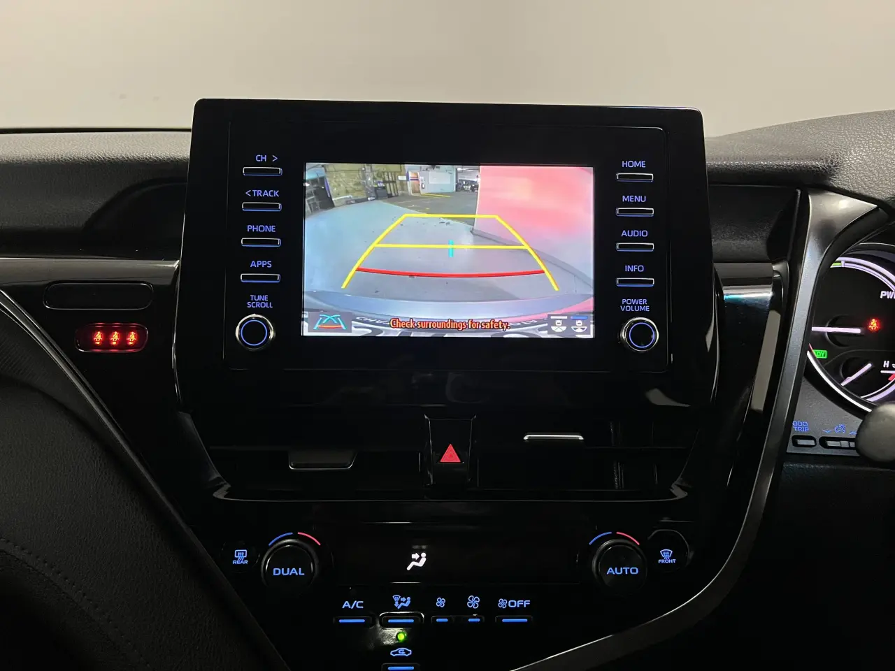 2023 TOYOTA CAMRY HYBRID Gallery Image 18