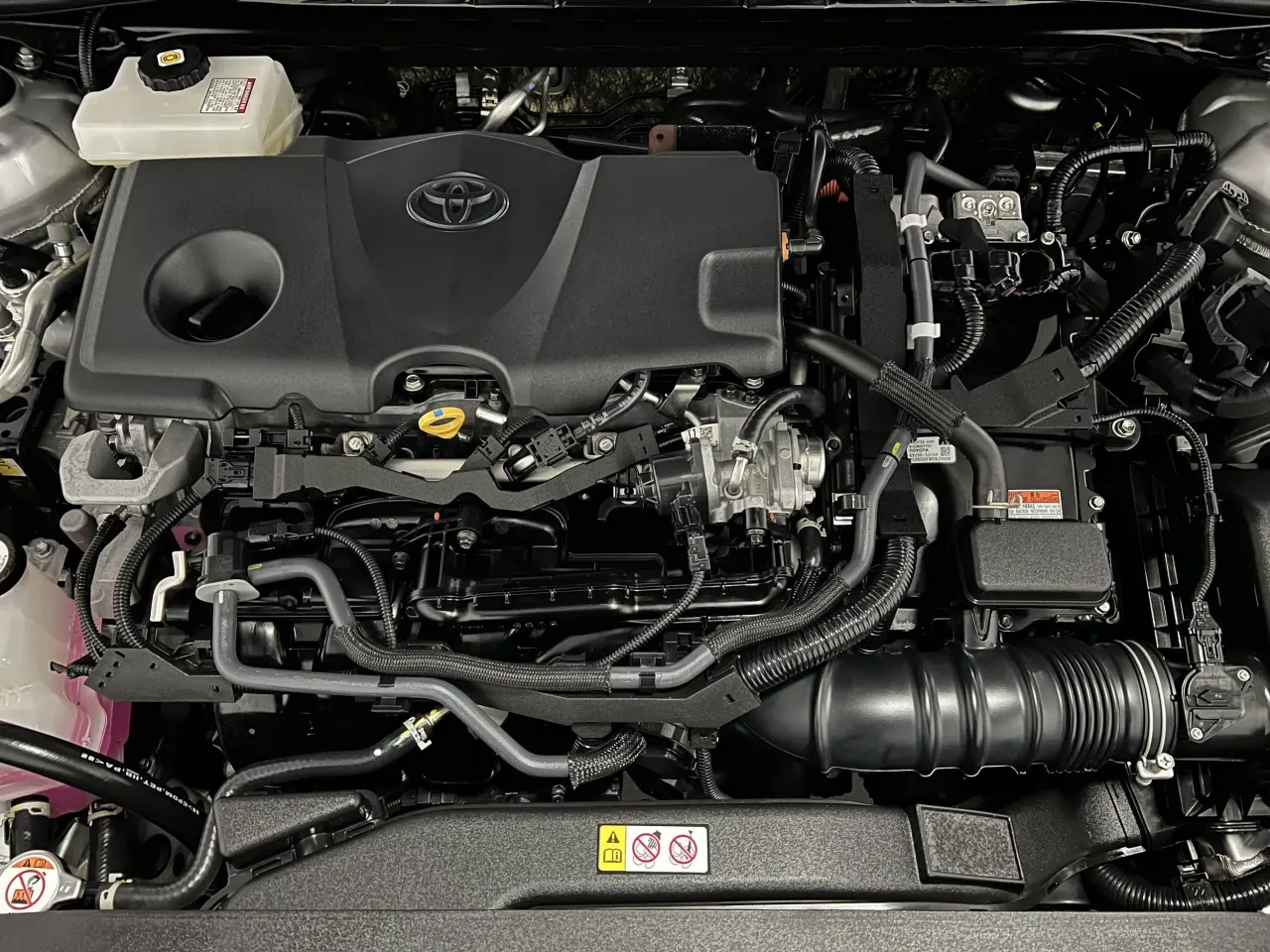 2023 TOYOTA CAMRY HYBRID Gallery Image 20