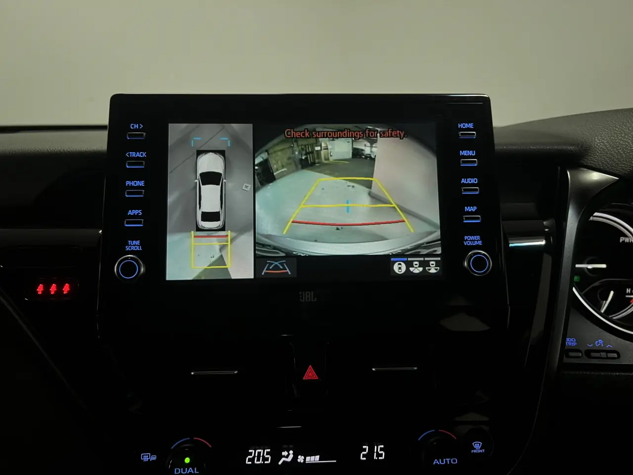 2022 TOYOTA CAMRY HYBRID Gallery Image 18