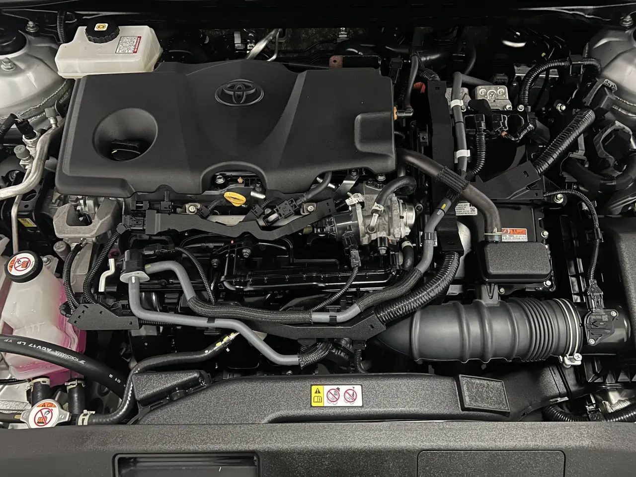 2022 TOYOTA CAMRY HYBRID Gallery Image 20