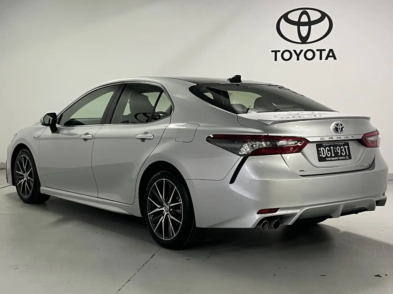 2022 TOYOTA CAMRY HYBRID Gallery Image 8