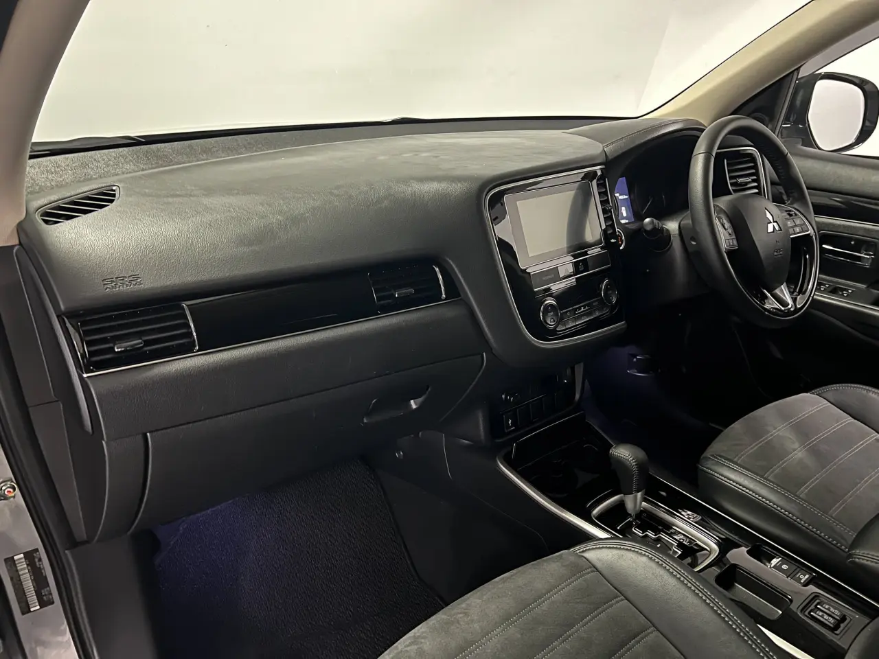 2019 MITSUBISHI OUTLANDER Gallery Image 15