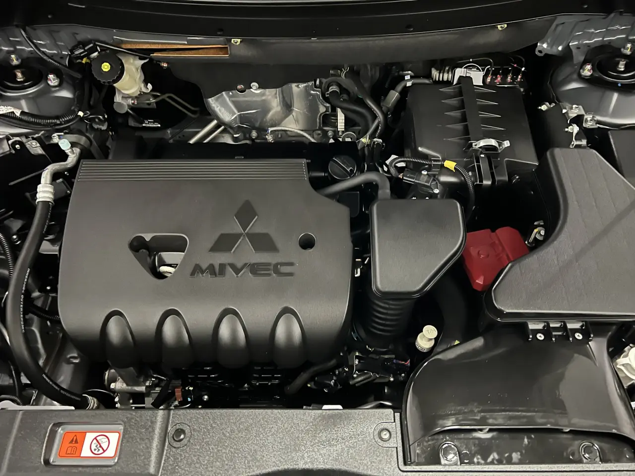 2019 MITSUBISHI OUTLANDER Gallery Image 21