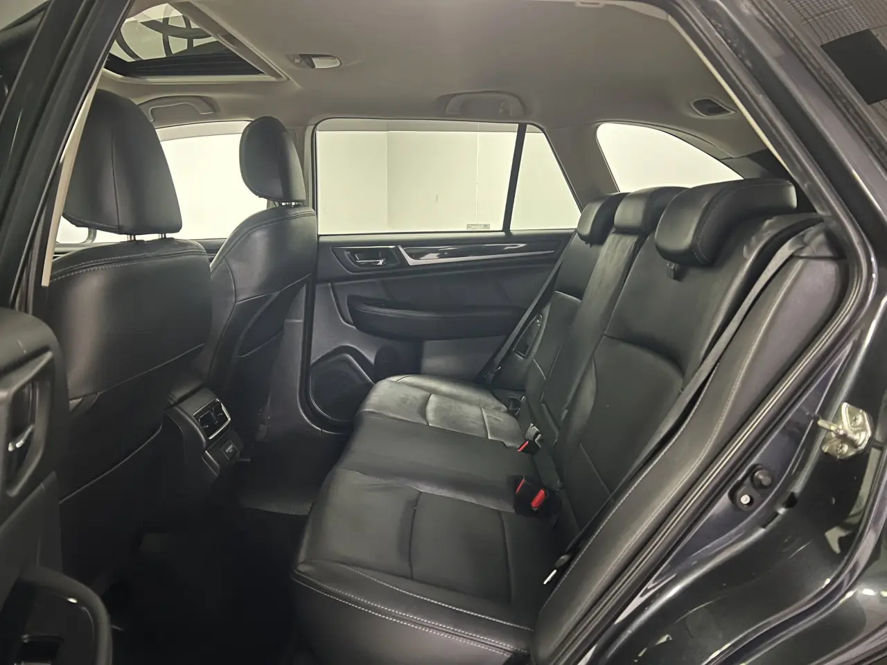 2018 SUBARU OUTBACK Gallery Image 14