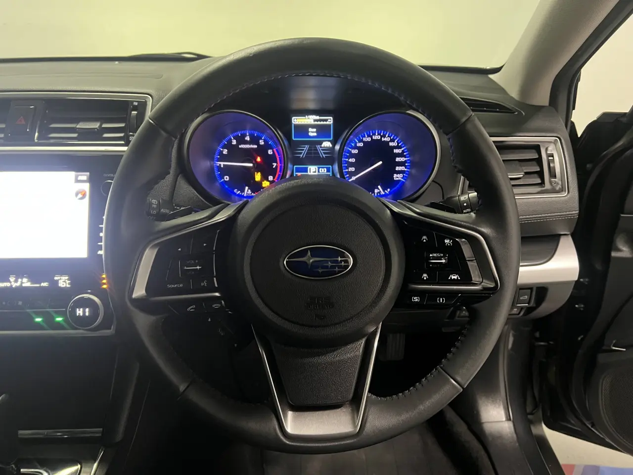 2018 SUBARU OUTBACK Gallery Image 17