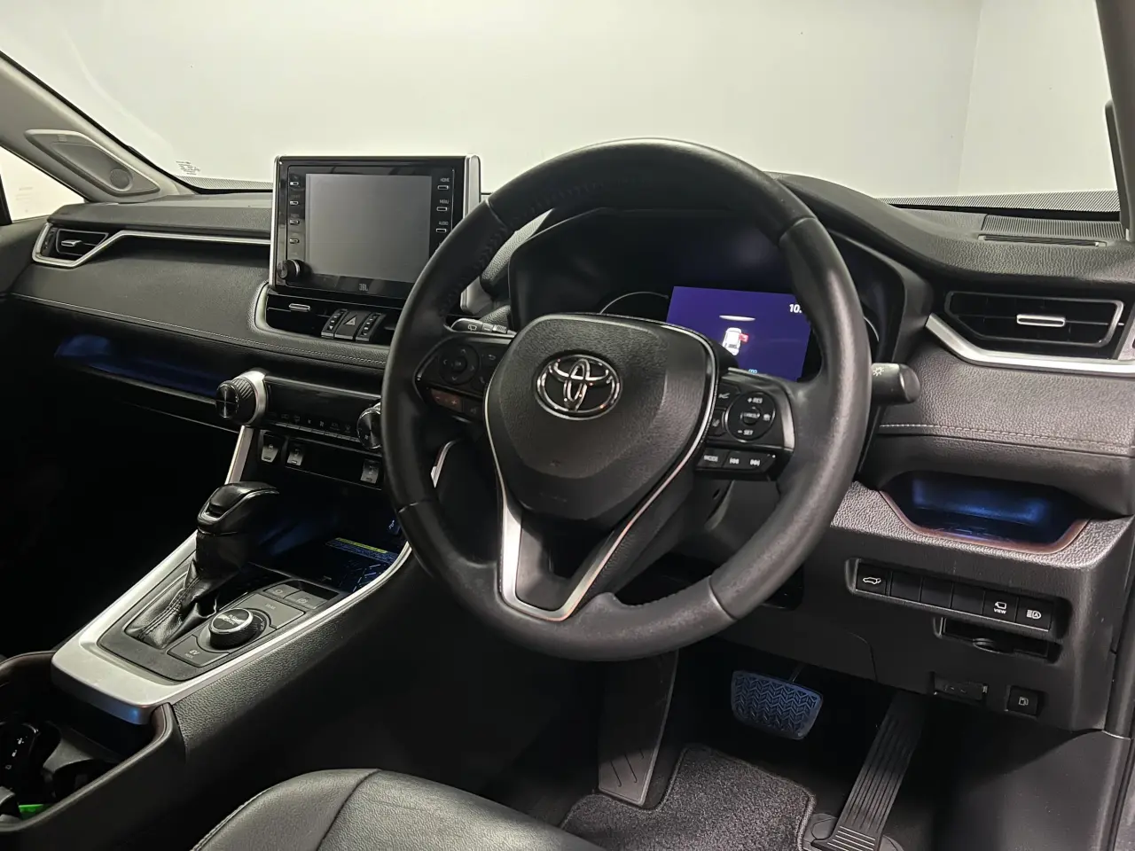 2020 TOYOTA RAV4 HYBRID Gallery Image 10