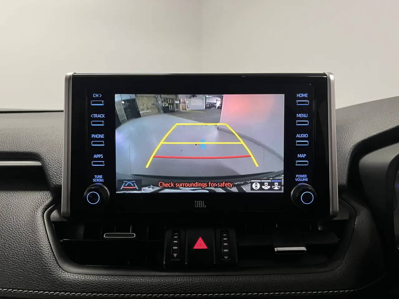 2020 TOYOTA RAV4 HYBRID Gallery Image 19