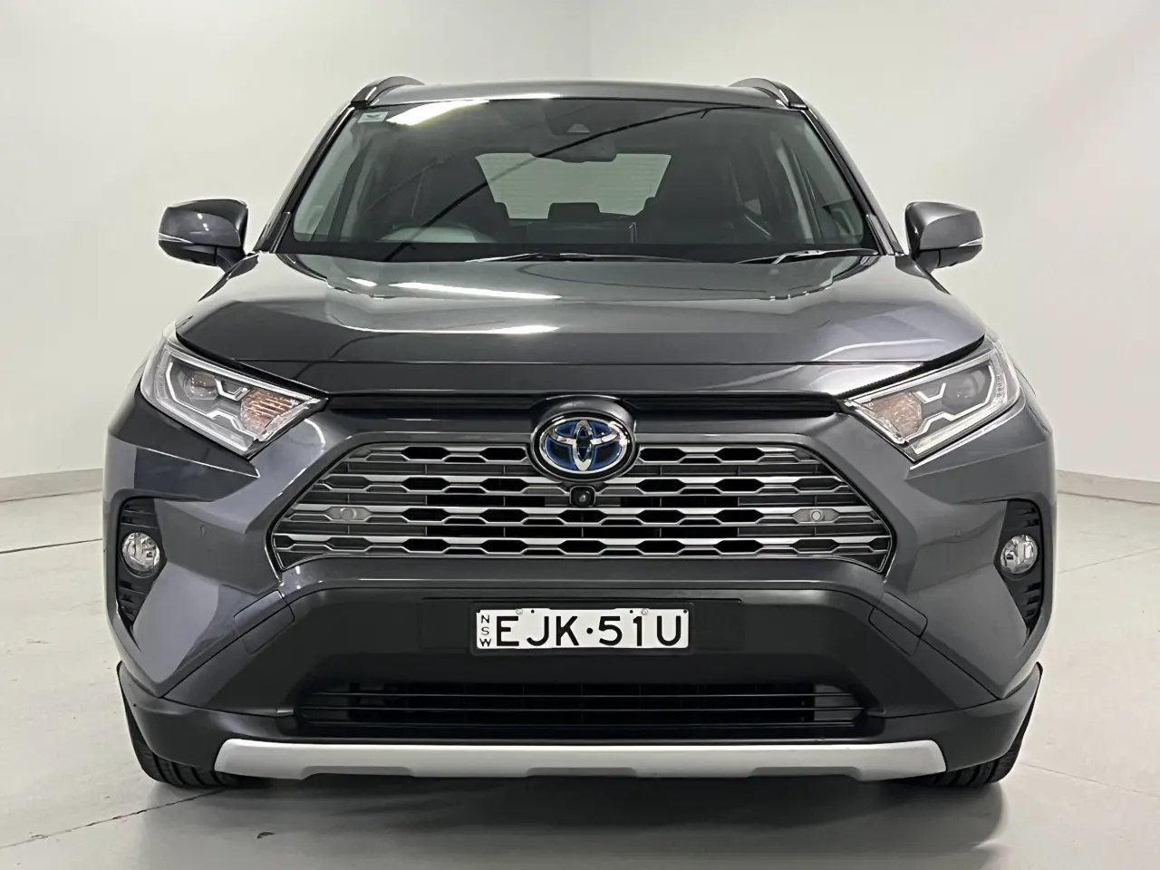 2020 TOYOTA RAV4 HYBRID Gallery Image 3
